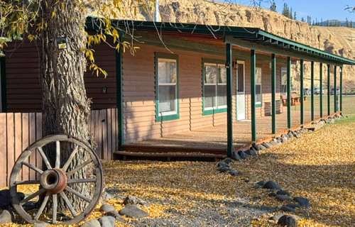 molly s cabin creede02